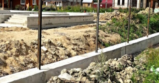 Фундамент под забор заказать в Дмитрове - заливка фундамента для забора | от 1529 за п.м.